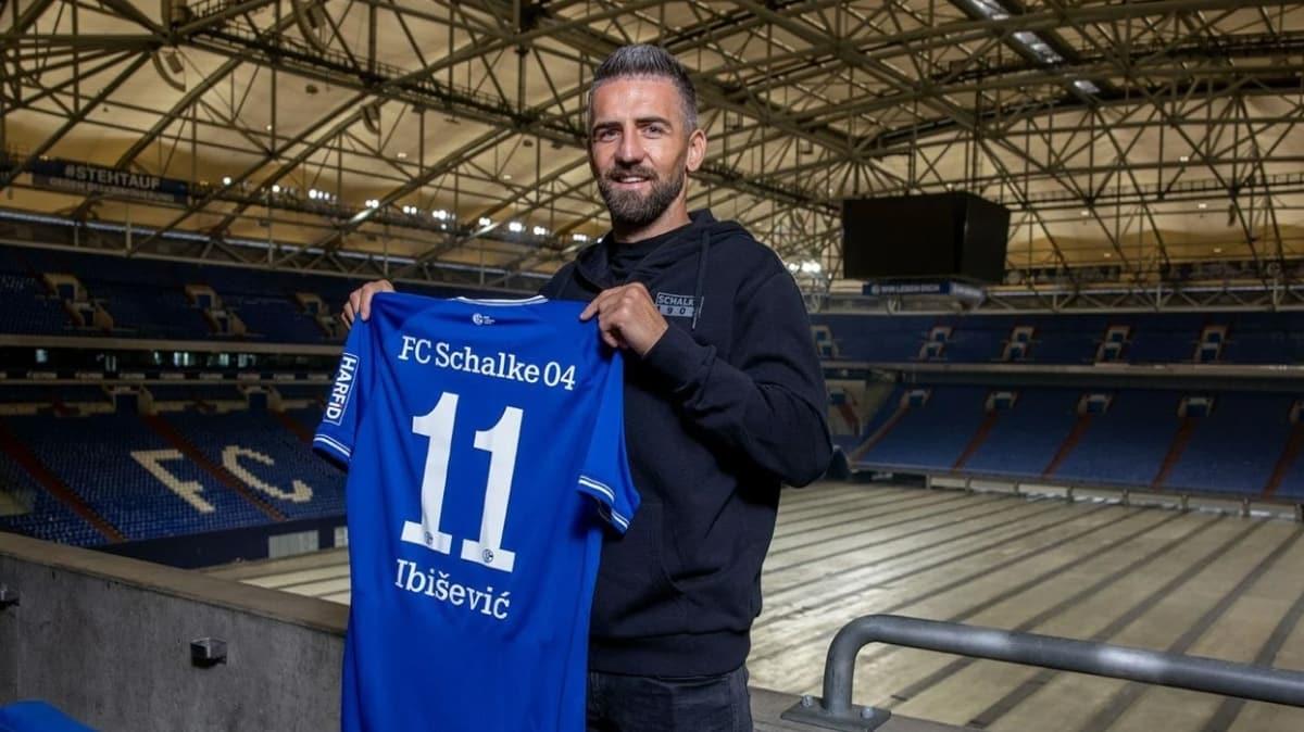 36 yandaki Vedad Ibisevic, Schalke 04'e imza att