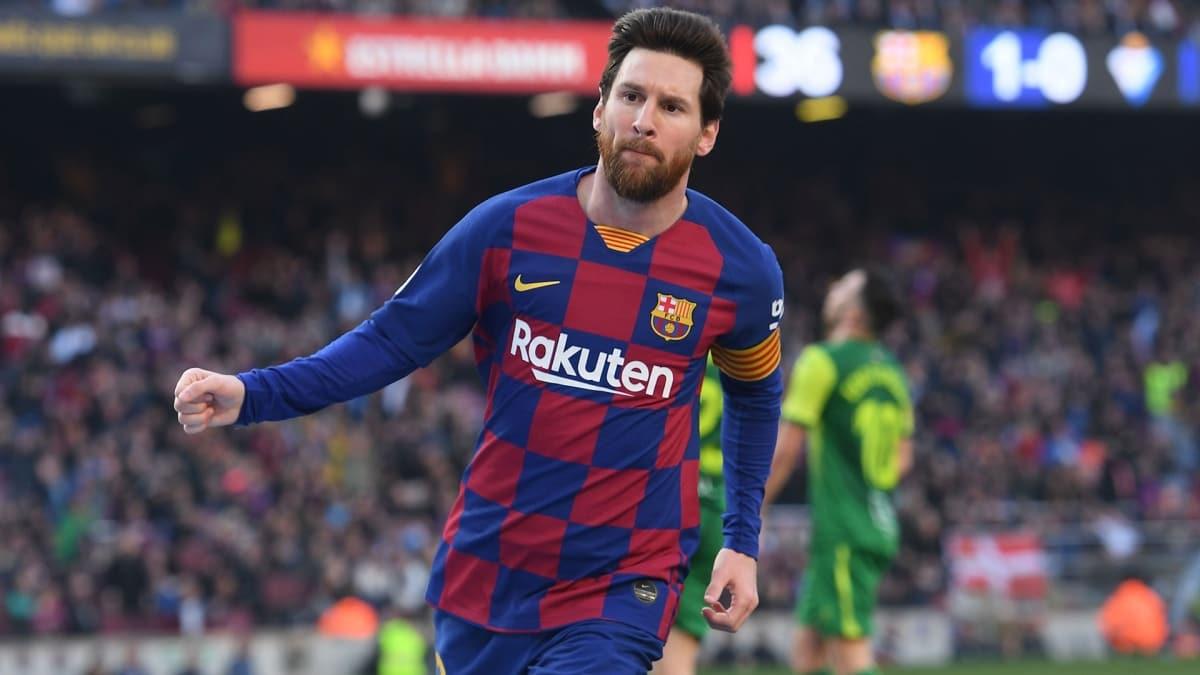 Lionel Messi Barcelona'da kalmaya karar verdi