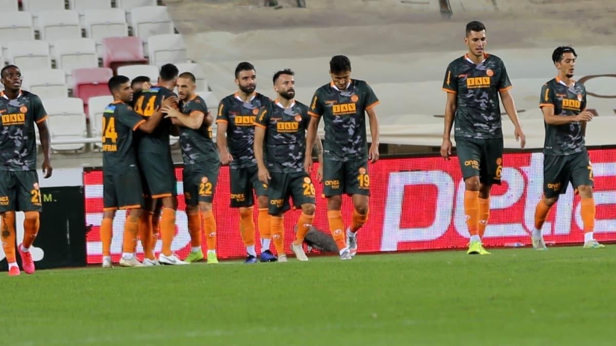 DG Sivasspor'a Aytemiz Alanyaspor'dan souk du