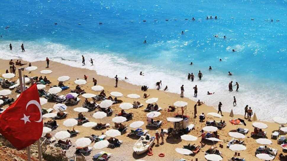 Rus turistler ekim ve kasımda Türkiye'de yazı yakalayacak