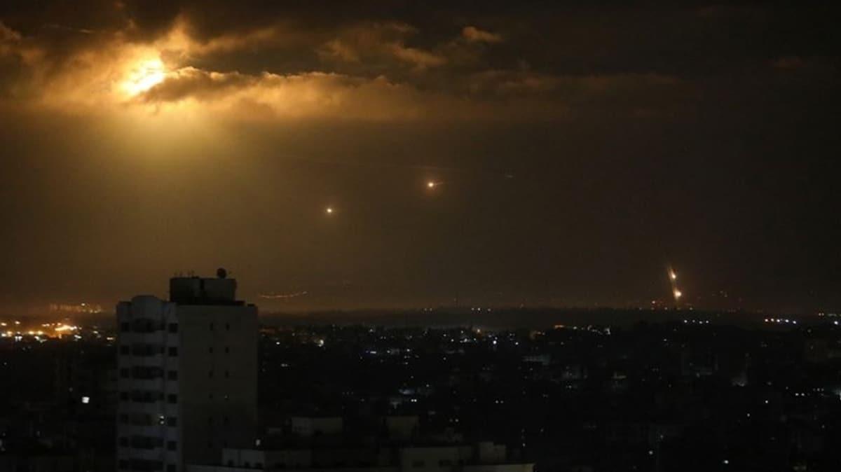 hanet anlamas imzalanrken Gazze'den srail'e roket atld