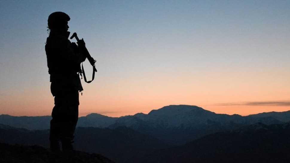Şırnak'ta 1 terörist güvenlik güçlerine teslim oldu