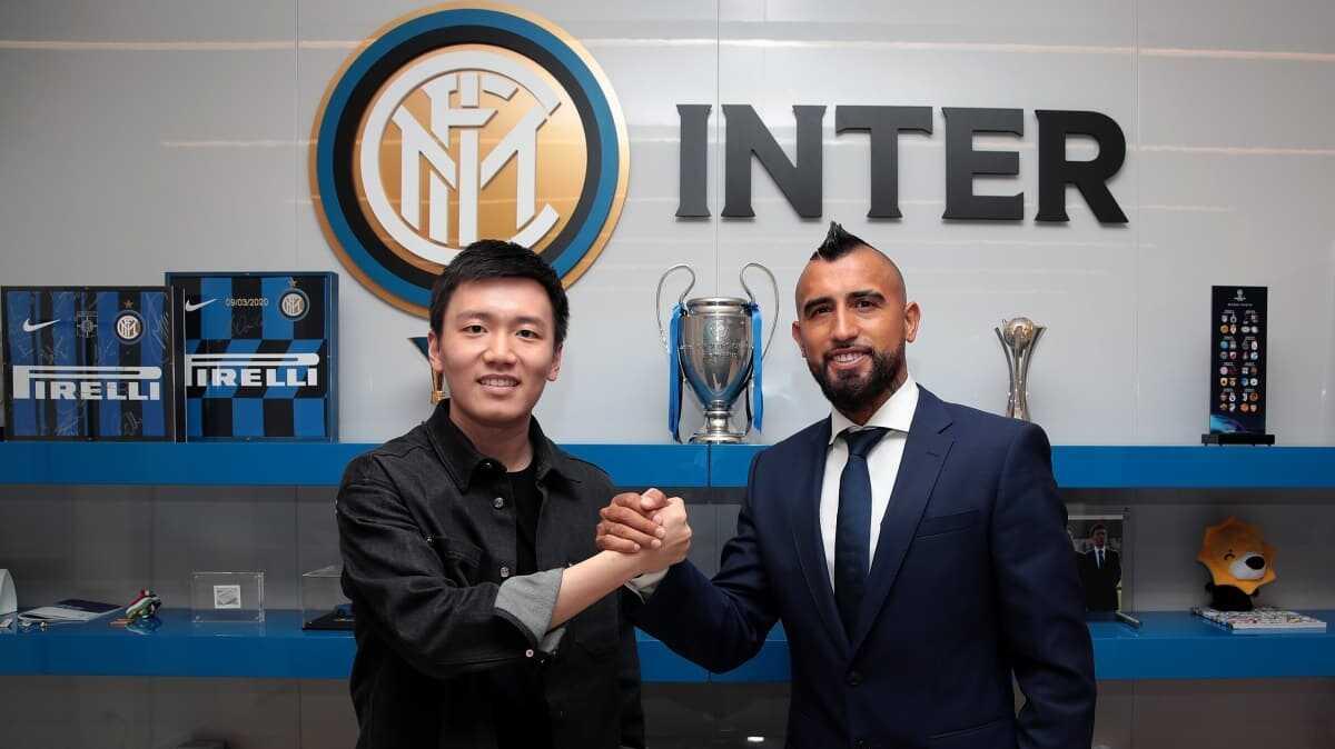 Inter Arturo Vidal'i kardosuna kattn aklad