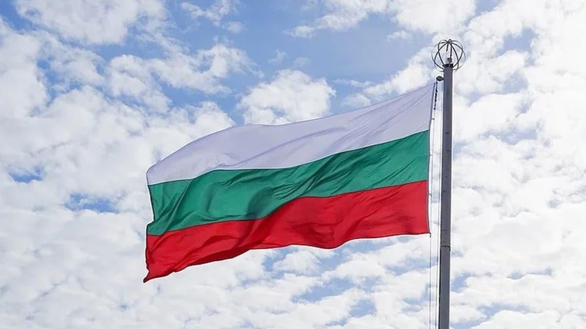 Bulgaristan iki Rus diplomat 'istenmeyen kii' ilan etti... lkeyi terk etmeleri iin 72 saat sre verildi!