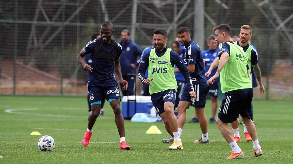 Fenerbahe'de Galatasaray derbisi hazrlklar sryor