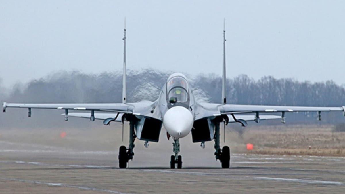 Rusya'da den Su-30 tipi sava jetiyle ilgili yeni gelime: Baka bir uak tarafndan drld!