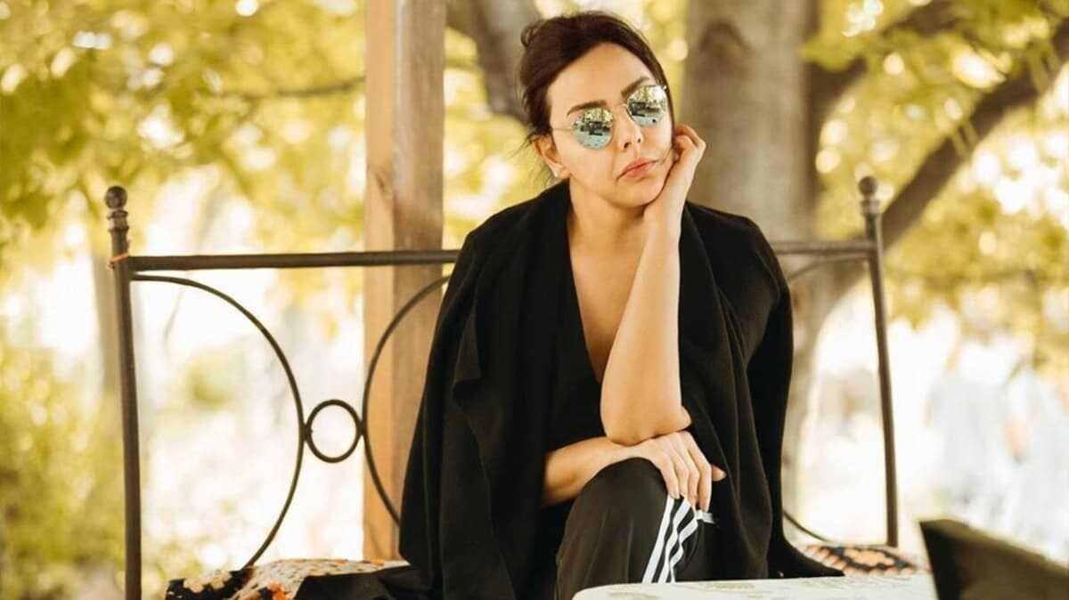 Ebru Gnde'in ac kayb! Yllardr ks olduu babasn sessiz sedasz defnetti