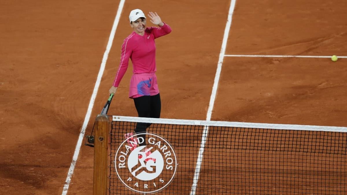 Roland Garros'ta Simona Halep, Sara Sorribes Tormo'yu 2-0 yenerek ikinci tura ykseldi