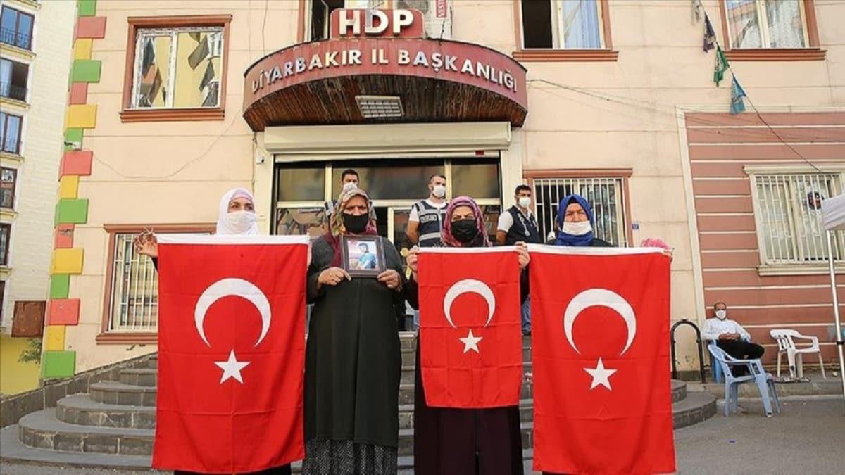 Bakan avuolu'ndan BM'ye Diyarbakr Anneleri ars: Etkin almalar yrtmeli