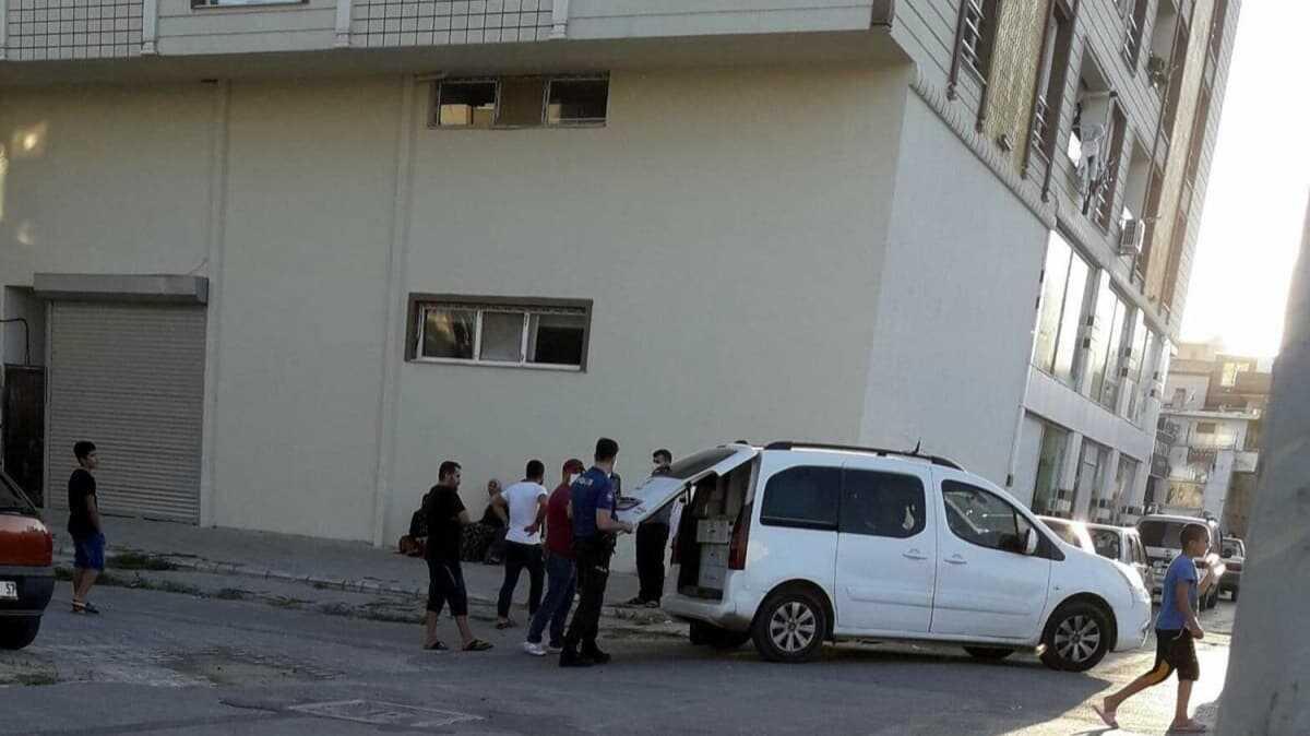1.5 yandaki bebek balkondan derek yaamn yitirdi