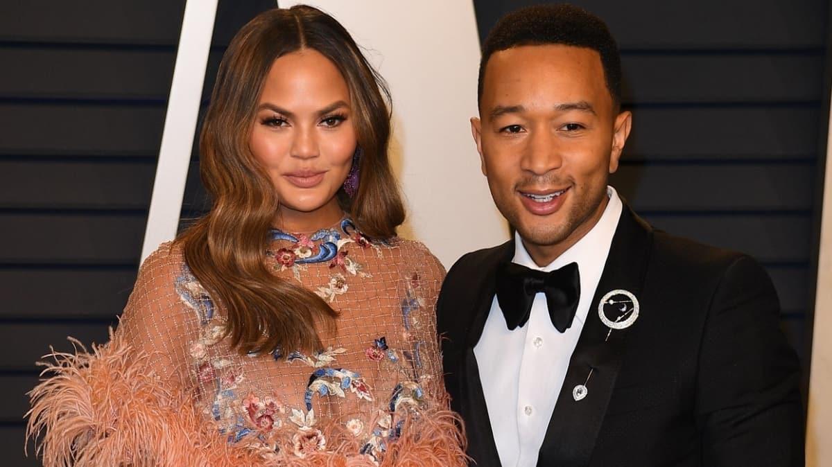 Chrissy Teigen ve John Legend'den zen haber