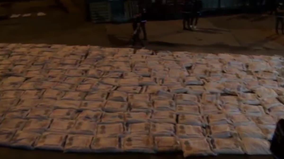 Uyuturucu kaaklarna dev operasyon: 228 kilogram kokain ele geirildi