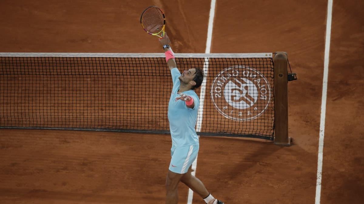 Rafael+Nadal,+Roland+Garros%E2%80%99ta+yar%C4%B1+finale+y%C3%BCkseldi