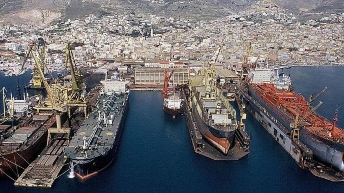 Türkiye'yi hedef alan Yunanistan zor durumda: İkinci stratejik limanı da elden çıkarıyor
