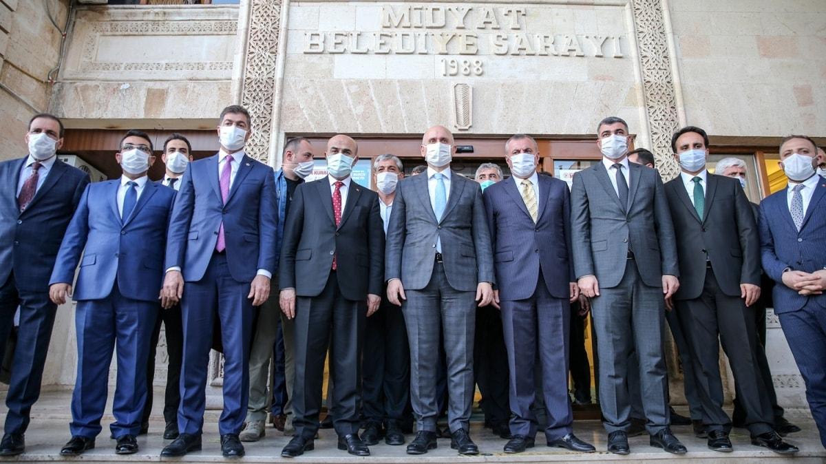 Ulatrma ve Altyap Bakan Karaismailolu, Mardin'in ilelerinde incelemelerde bulundu