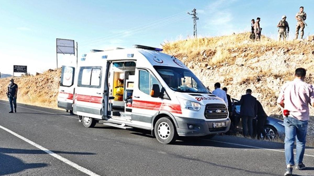 Bakan Karaismailolu'nun konvoyunda kaza: 2 kii yaraland