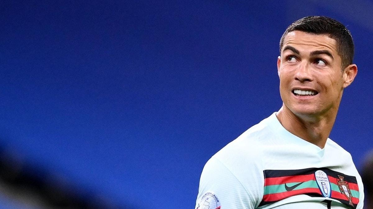 Cristiano Ronaldo ambulans uakla milli takm kampn terk ederek Torino'ya gitti