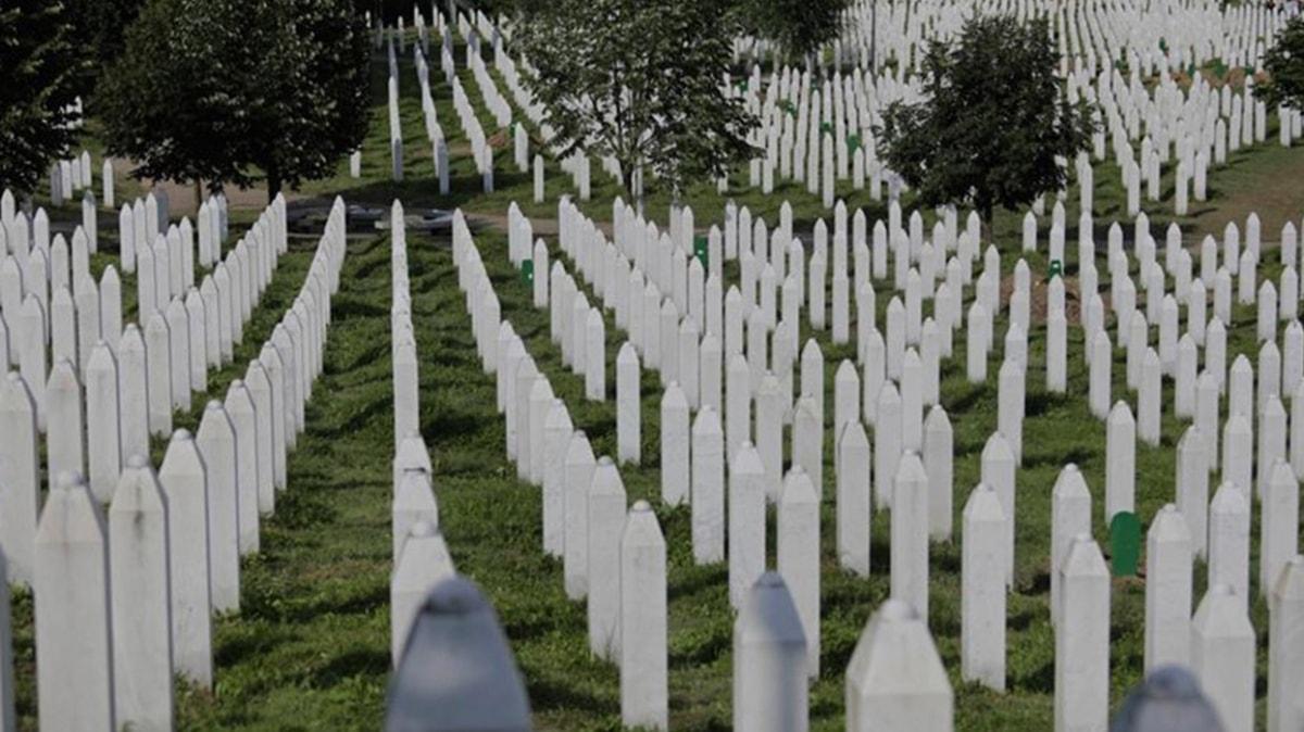 Eski Sırp komutanı, Srebrenitsa Soykırımı'ndan suçlu bulundu: 9 yıl hapse mahkum edildi