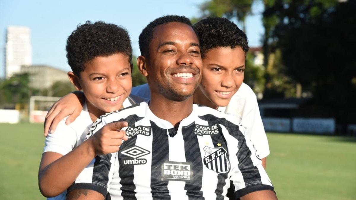Santos, Robinho'nun transferini iptal etti