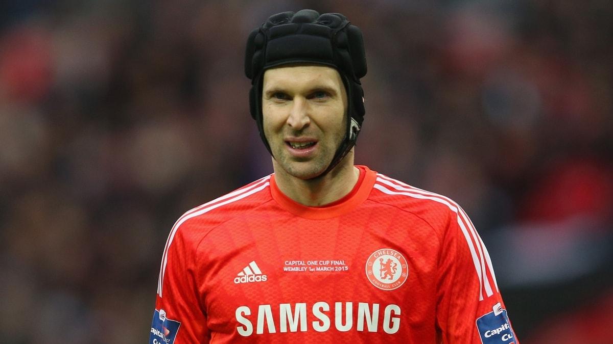 Petr Cech yeniden Chelsea'de