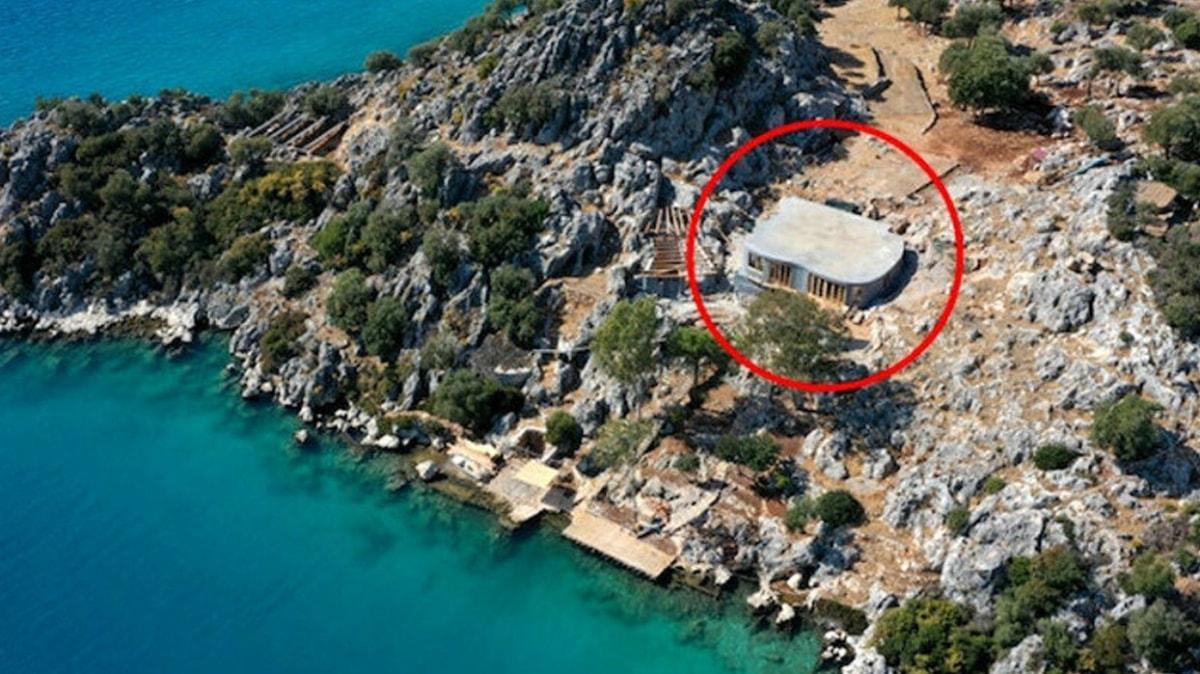 Antalya'da doal sit alanna yaplan kaak villayla ilgili bakanlk soruturma balatt