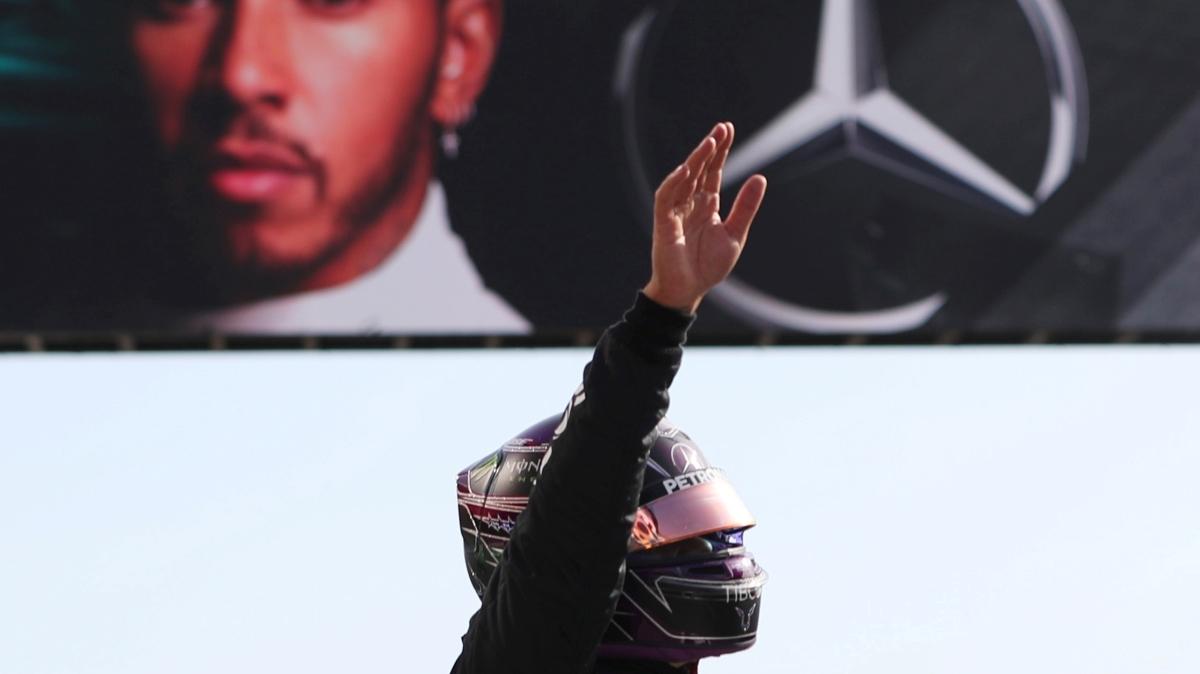 F1 Portekiz GP'de pole pozisyonu Lewis Hamilton'n