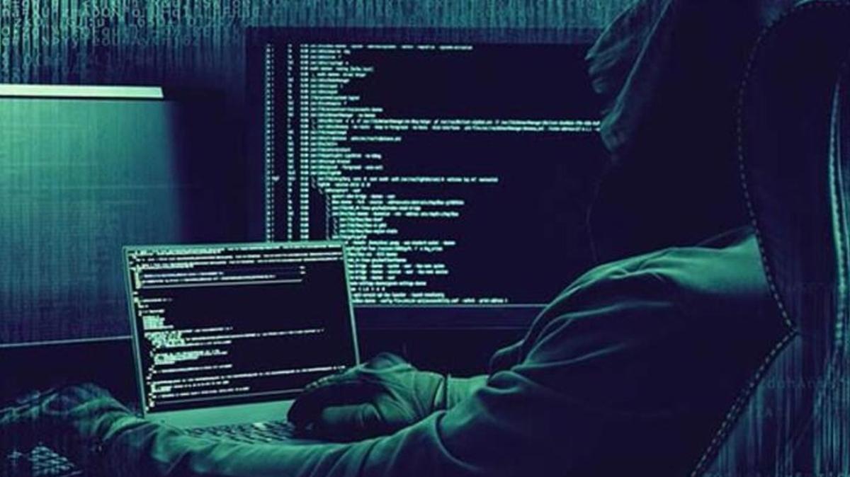 Macron'un İslam karşıtı tutumuna karşılık başlatılan boykota hackerlar da katıldı: Birçok siteye siber saldırı düzenlendi