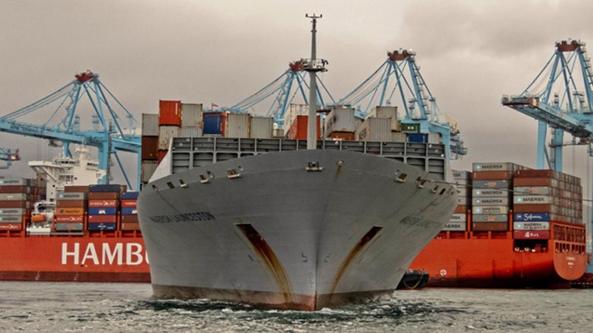 Yunanistan'da bir anti-mayın gemisiyle Portekiz bandıralı ticaret gemisi çarpıştı
