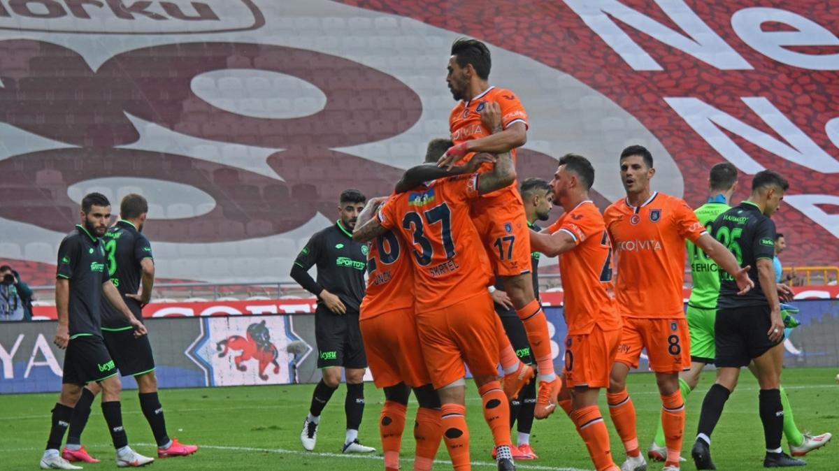 Medipol Baakehir deplasmanda Konyaspor'u 2-1 malup etti