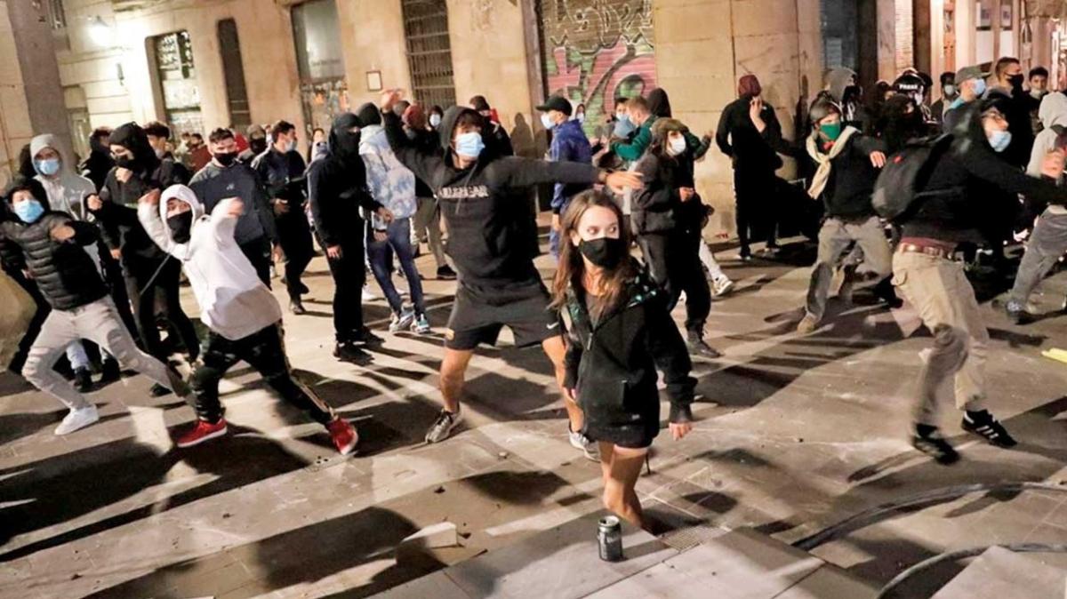 Avrupa'da protestolar byyor... spanya'da Artk yorulduk' eylemleri