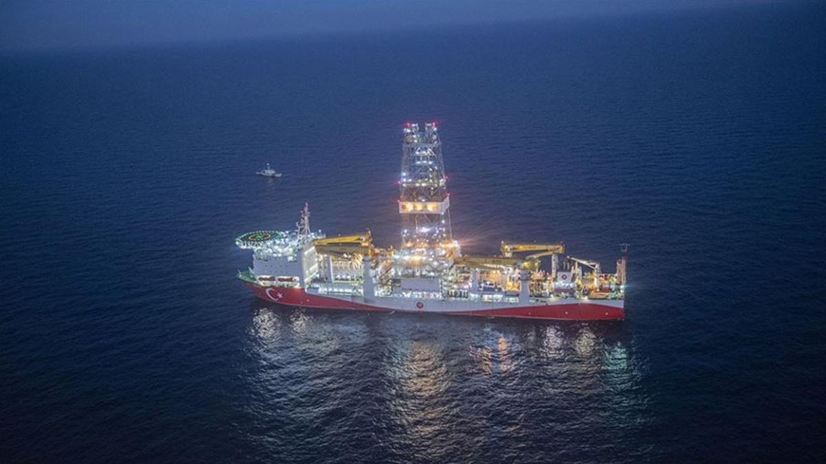 Fatih sondaj gemisi Karadeniz'deki Trkali-1 kuyusuna ulat: Rastgele