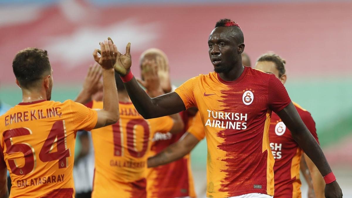 Galatasaray'da yedek golc artk Diagne deil Babel