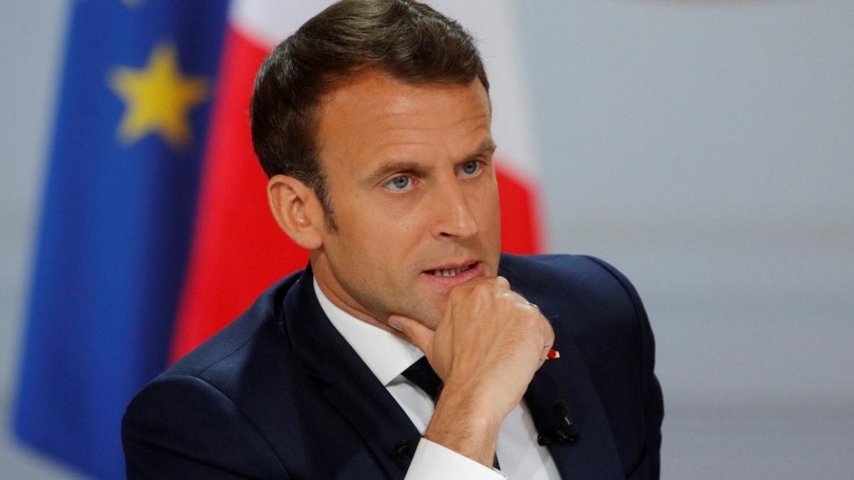Macron geri adm att: Mslman lkelere eli gnderiyor