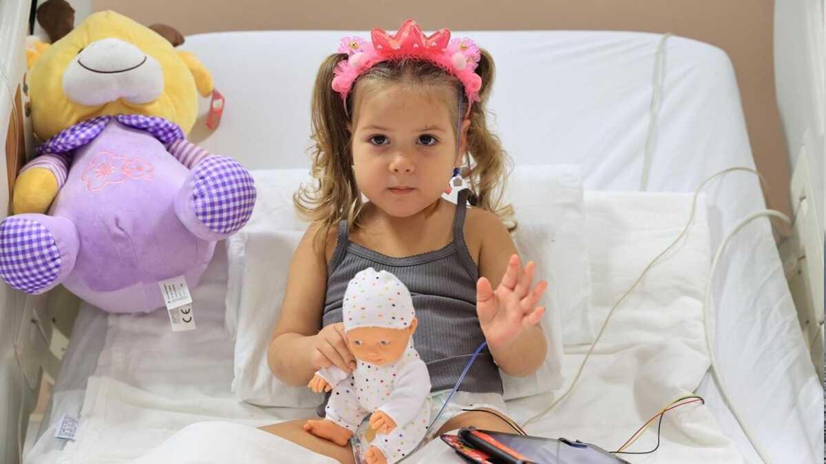 zmir depreminin mucize ocuu Ayda'nn szleri yrek yakt: "Annem eve gelince piknie gideceiz"