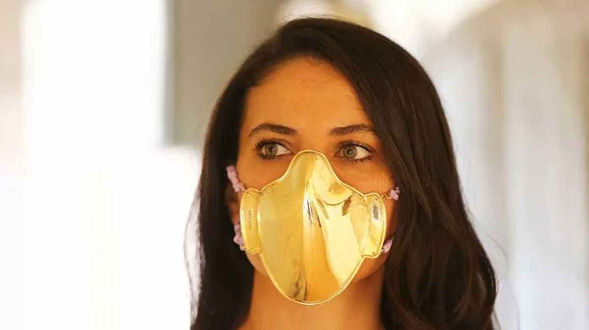 Eminn'nde 20 bin liraya altn maske