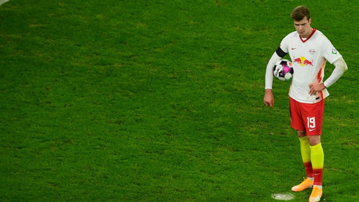 Nagelsmann penalty izinsiz kullanan Srloth'a tepki gsterdi