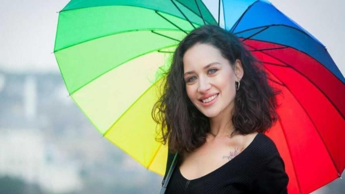 layda evik kimdir, ka yanda" layda evik Sen al Kapm dizisinin oyuncu kadrosunda! 