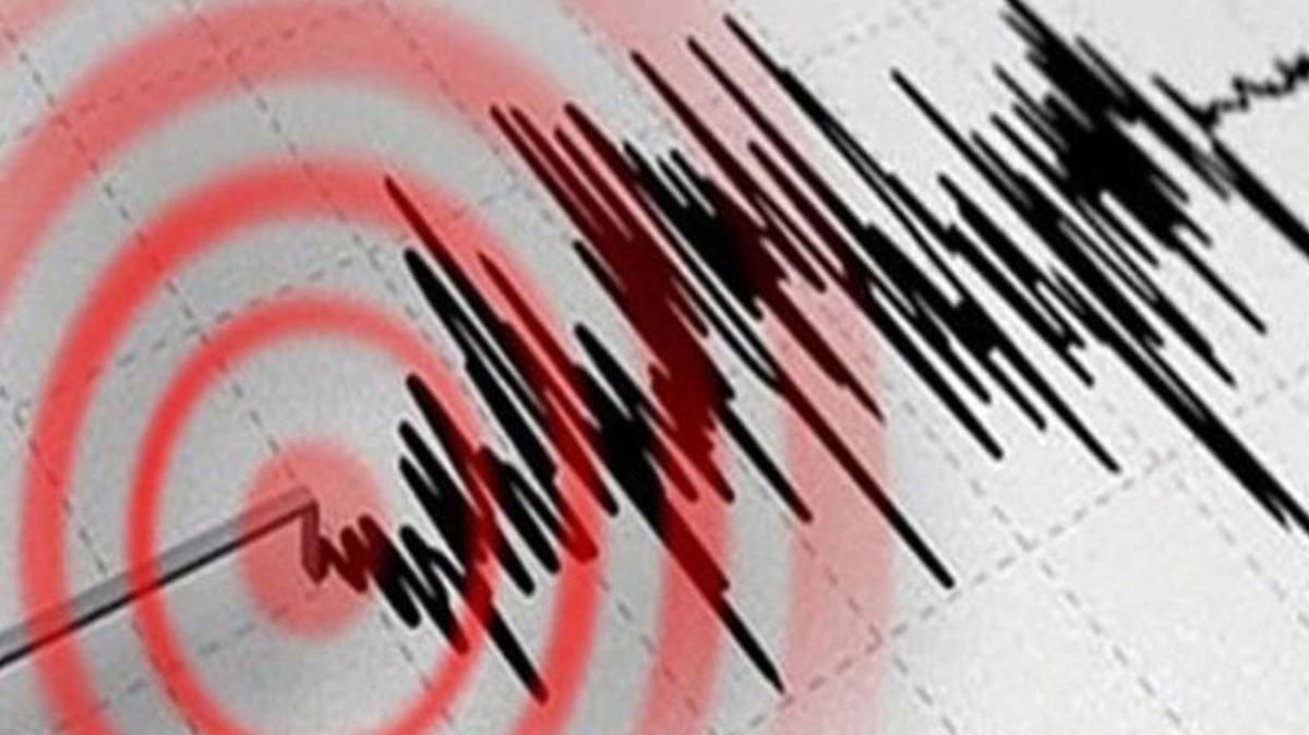 Antalya depremi kaç şiddetinde" Son dakika Antalya'da deprem oldu!