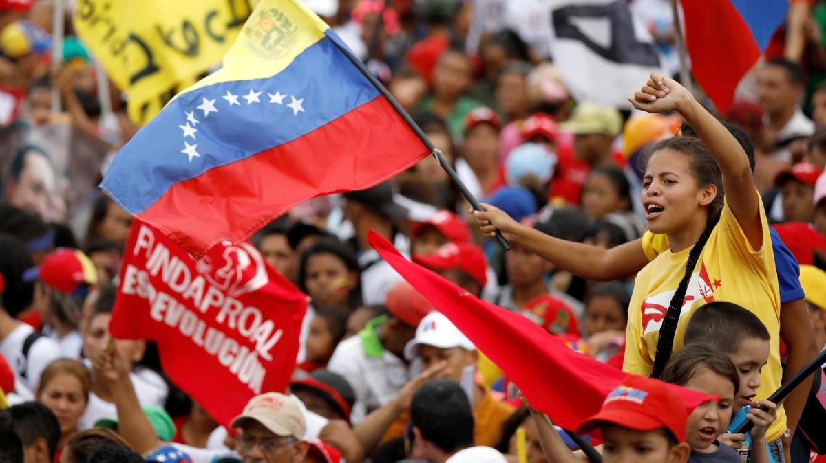 Venezuela'da halk parlamento seimleri iin sandk bana gidiyor: Muhalefet partileri seimleri boykot edecek