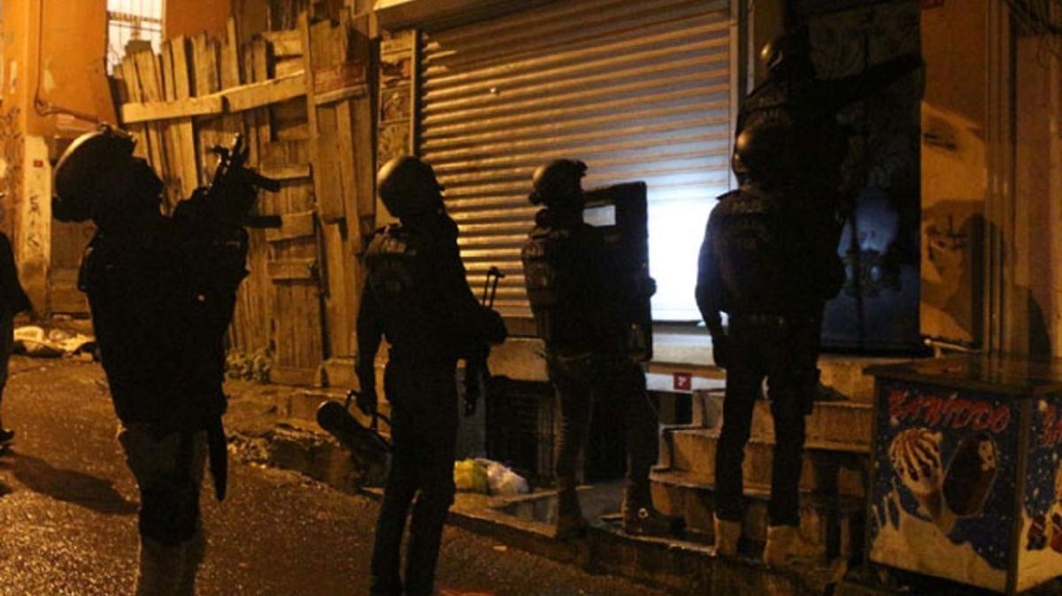 stanbul'da terr rgt PKK'ya operasyon: 5  gzalt
