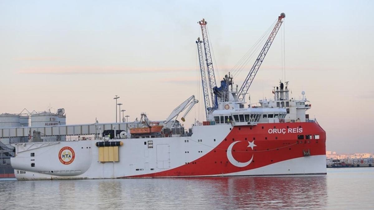 Rota Dou Akdeniz... Oru Reis sismik aratrma gemisi Antalya Liman'ndan ayrld
