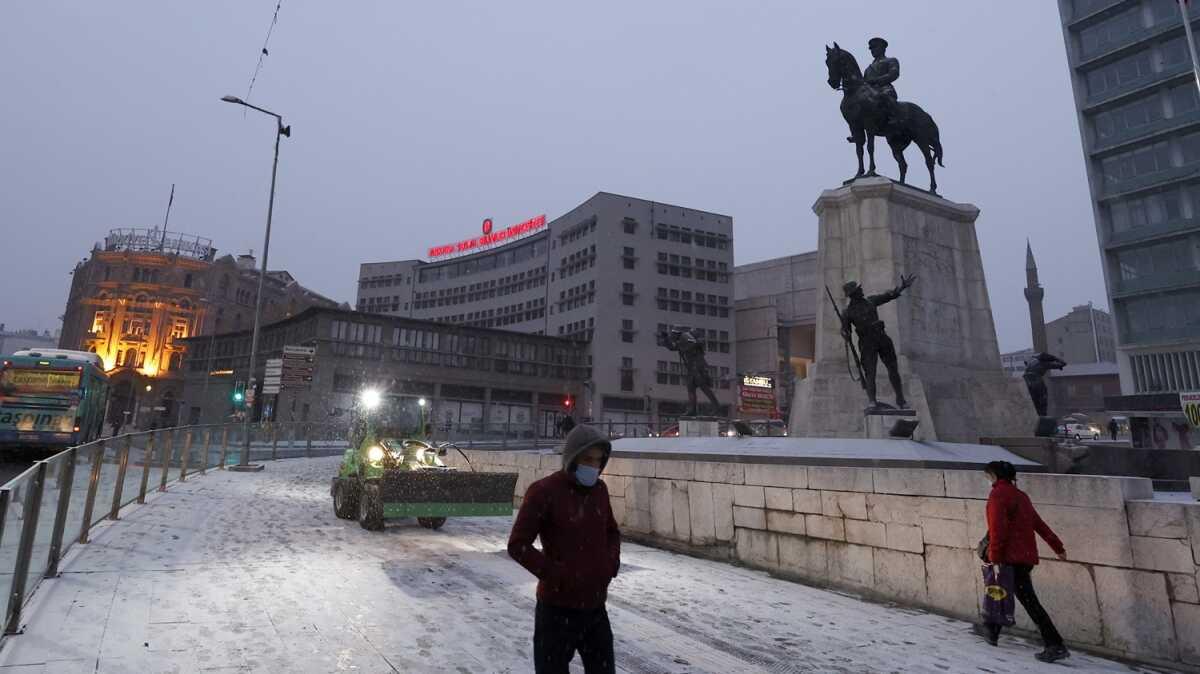 Kar ya balad: Bakent beyaza brnd