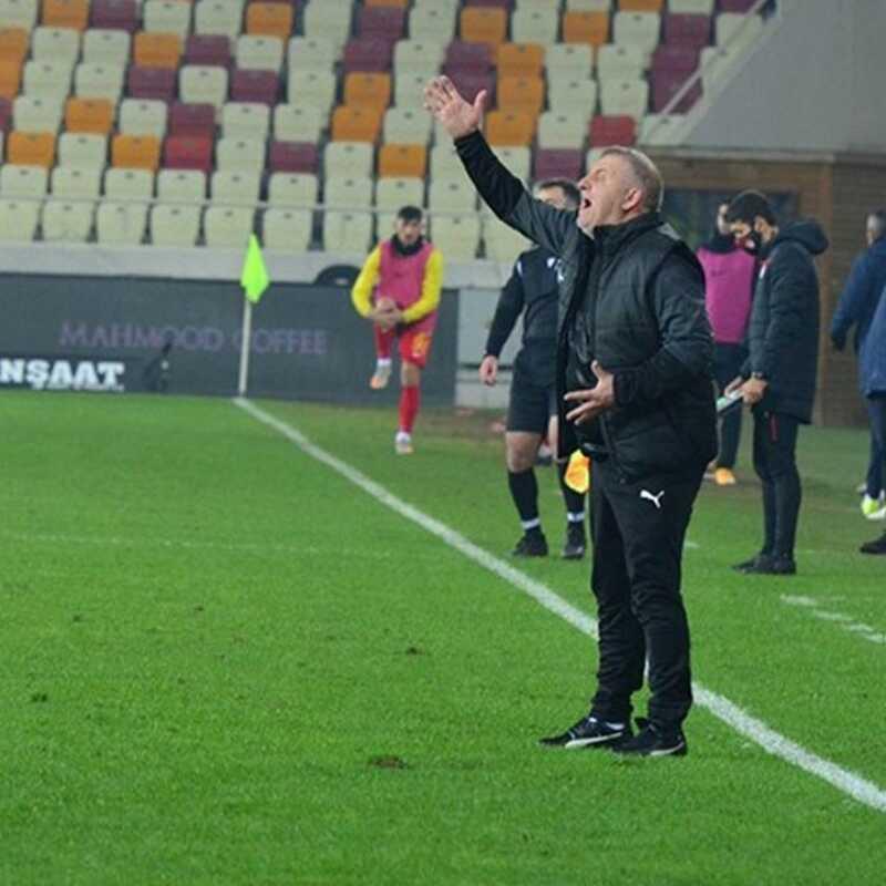 Mesut Bakkal camiaya umut datt