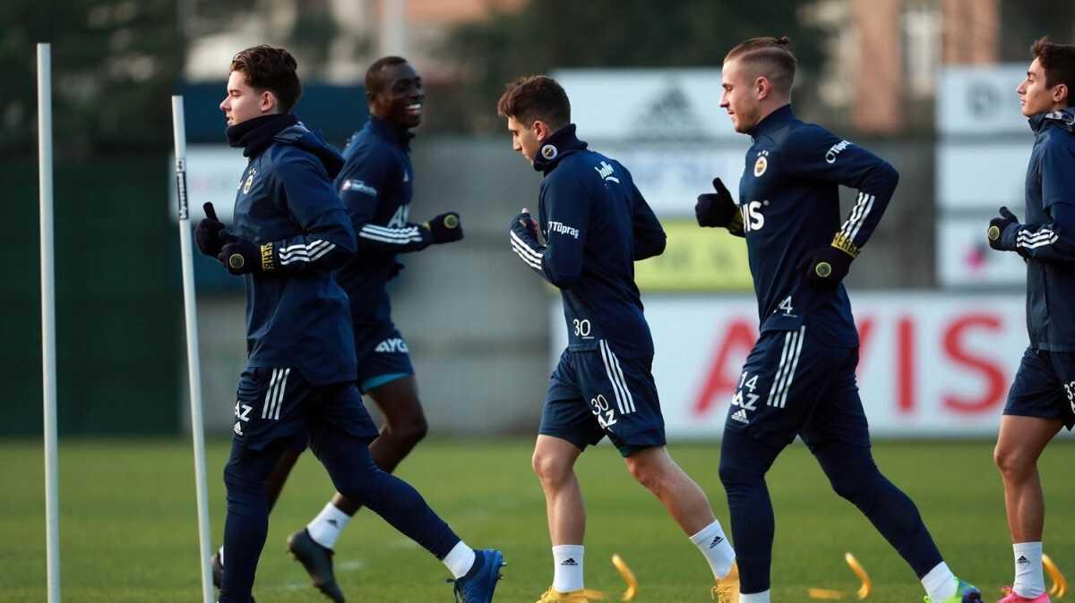 Fenerbahe, Kasmpaa ma hazrlklarn srdrd 