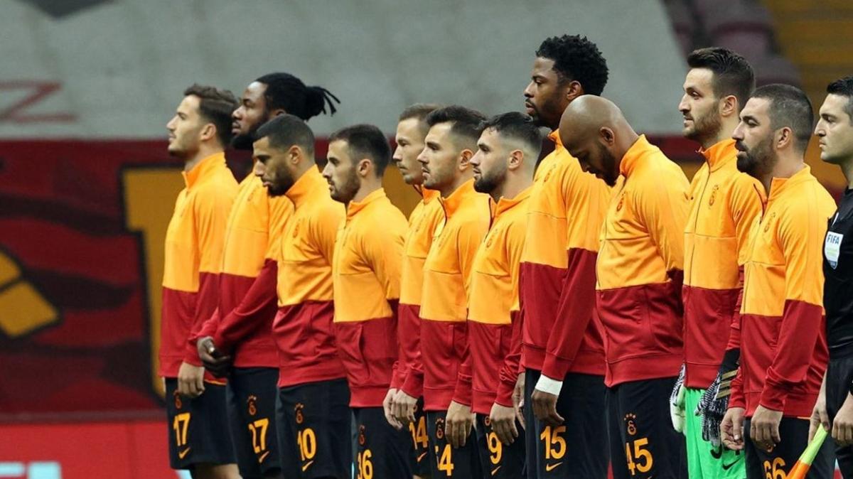 Galatasarayl futbolcular sinirlerine hakim olamad