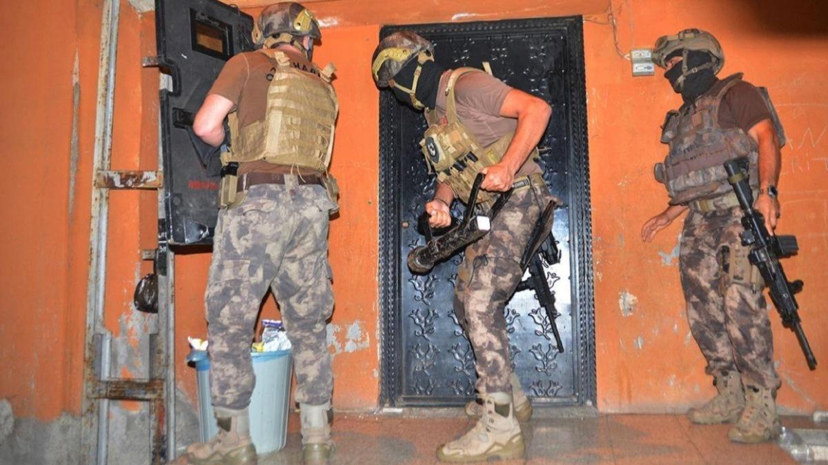 Terör örgütü PKK'nın şehir yapılanmasına baskın: 3 gözaltı