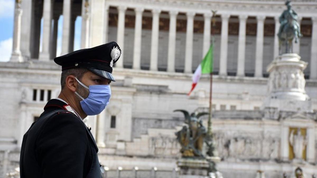 İtalya'da koronavirüs salgınında can kaybı 78 bine yaklaştı