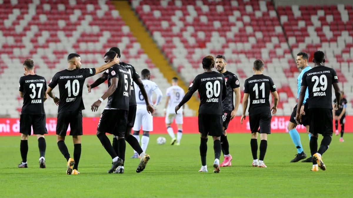 Demir Grup Sivasspor eyrek finalde