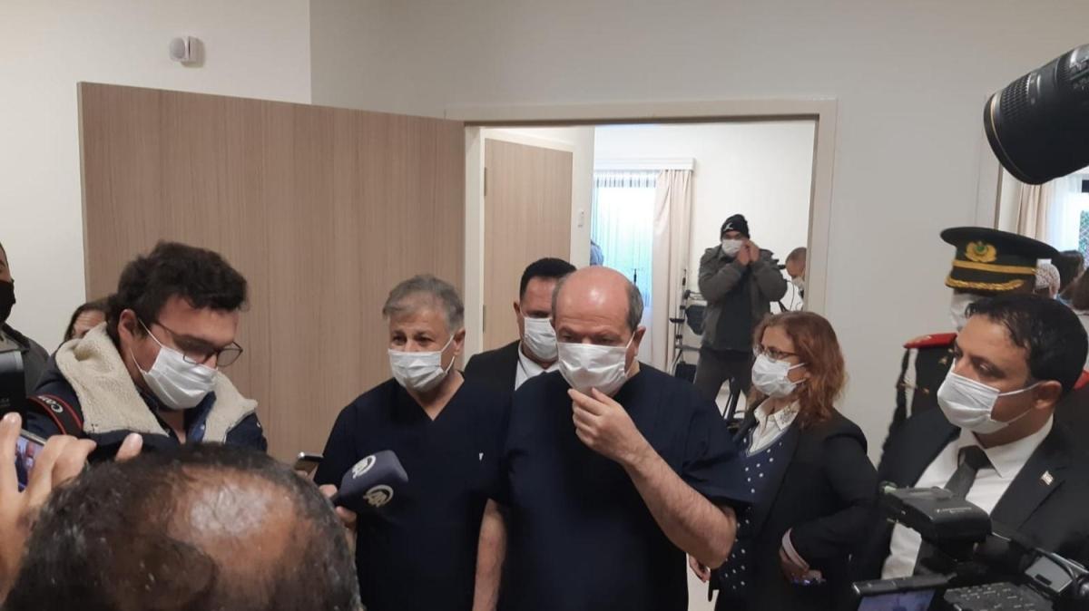 KKTC'de Trkiye'den gnderilen ilk koronavirs as Ersin Tatar'a yapld