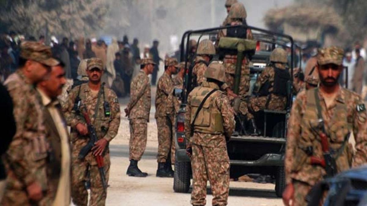 Pakistan'da gvenlik gleri 5 terristi etkisiz hale getirdi